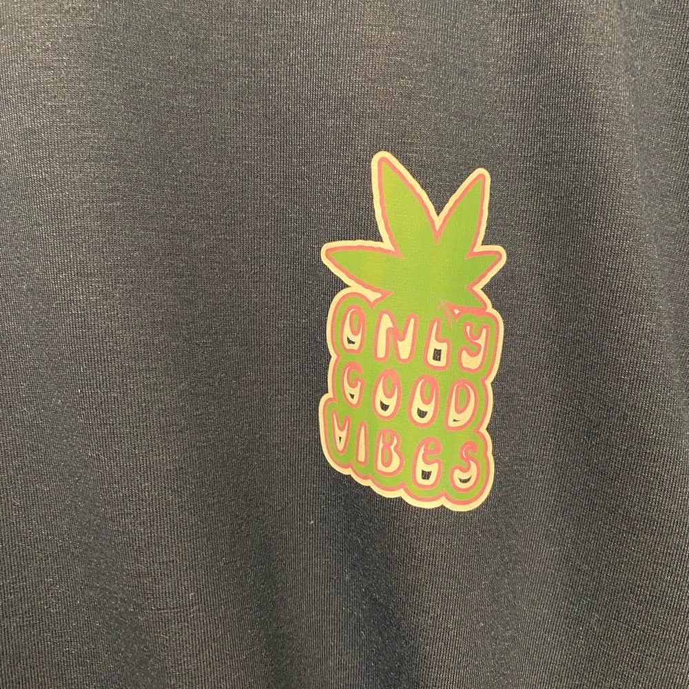 NEW!! DOUBLE SIDED- ONLY GOOD VIBES- BUGS BUNNY/ WEED tee - Picture 6 of 8